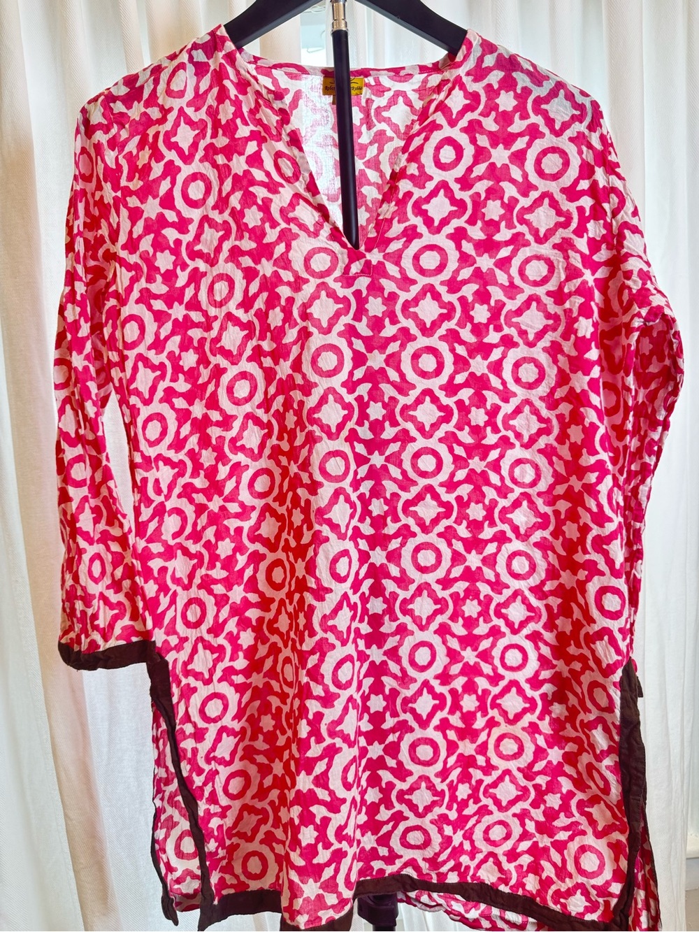 Roller Rabbit Jemina Cotton Kurta Tunic V-Neck Split Blouse Pink / White